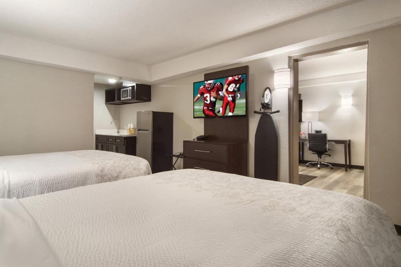 Red Roof Inn Plus & Suites Erie Zewnętrze zdjęcie